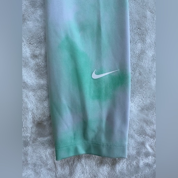 Nike One Icon Clash Mid-Rise Crop Leggings Green/White Size Small - Picture 11 of 15